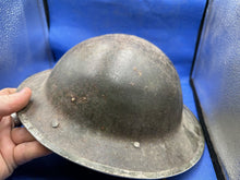 Lade das Bild in den Galerie-Viewer, Original WW2 British Army (South African) Mk2 Combat Helmet &amp; Liner Set
