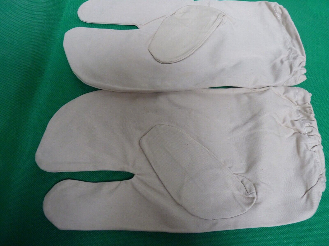 Original WW2 British Army Gunners Winter White Gloves