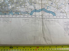 Lade das Bild in den Galerie-Viewer, Original WW2 British Army OS Map of England - War Office - London &amp; Epping Fores
