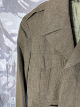 Load image into Gallery viewer, Original US Army WW2 Ike Jacket Battledress - 36&quot; Regular Chest
