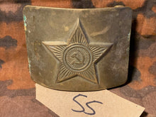 Load image into Gallery viewer, Genuine WW2 USSR Russian Soldiers Army Brass Belt Buckle - #55
