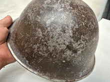 Load image into Gallery viewer, Mk3 Canadian / British Army Original WW2 Turtle Helmet High Rivet
