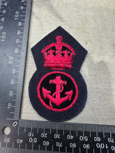 Load image into Gallery viewer, British Royal Navy Engine Room Officers Cap Badge - WW2 Kings Crown
