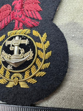 Load image into Gallery viewer, Nigerian Navy Chief Petty Officers Bullion Embroidered Cap Badge
