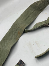 Load image into Gallery viewer, Original WW2 British Army 44 Pattern Shoulder Strap
