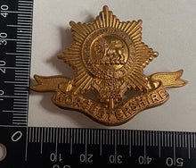 Load image into Gallery viewer, WW1 / WW2 British Army - Worcestershire Brass cap badge.
