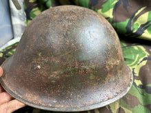 Charger l&#39;image dans la galerie, British / Canadian Army Mark 3 Turtle Helmet - Original WW2 Combat Helmet
