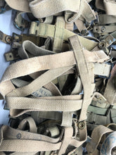 Charger l&#39;image dans la galerie, Original WW2 37 Pattern British Army Water Bottle Carrier Harness
