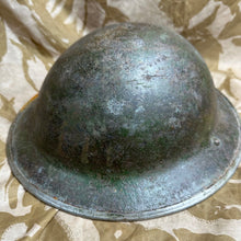 Lade das Bild in den Galerie-Viewer, British Army Mk2 Brodie Helmet - WW2 Combat Helmet - Nice Original
