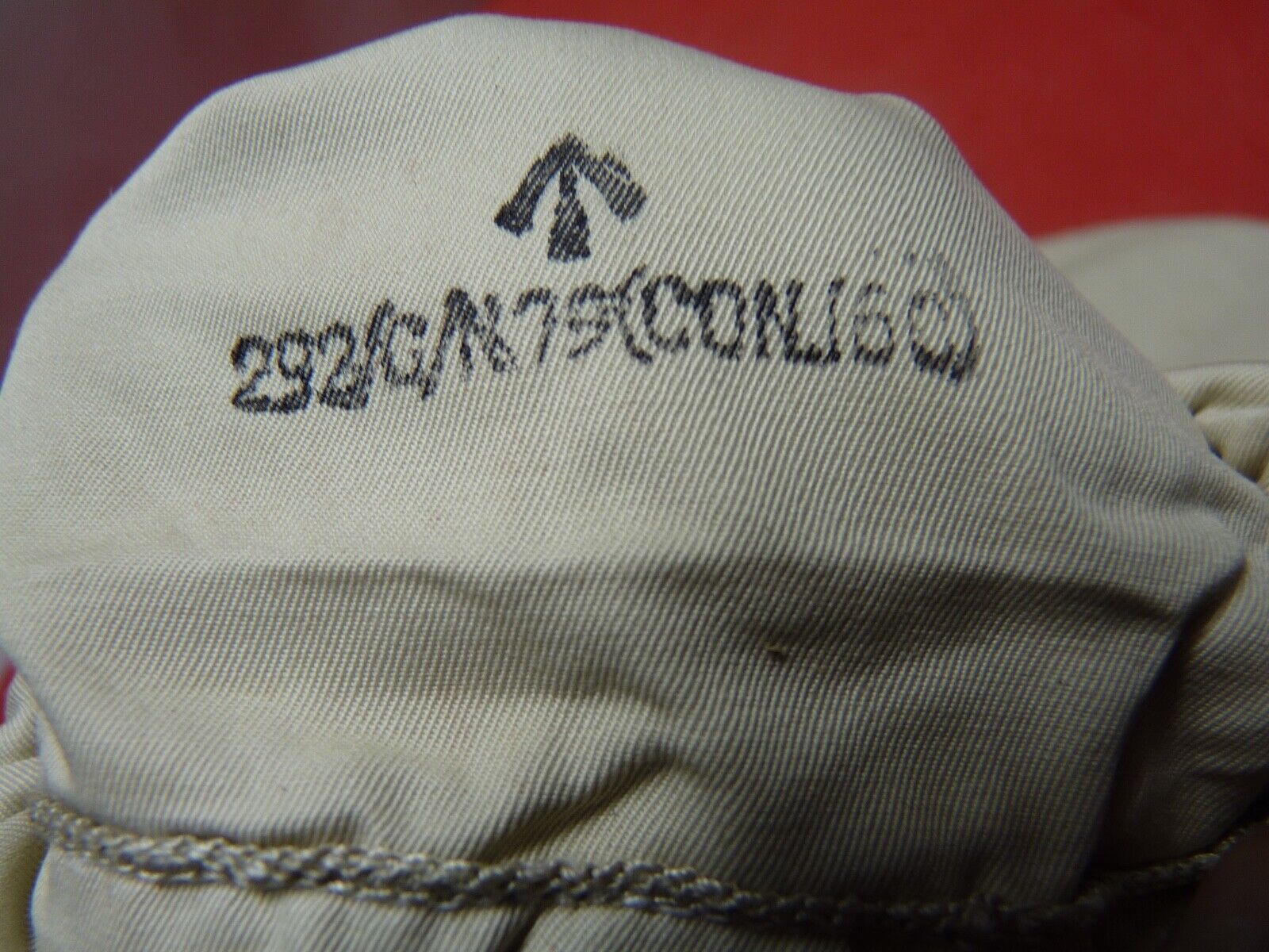 Original WW2 British Army Gunners Winter White Gloves - The Militaria Shop