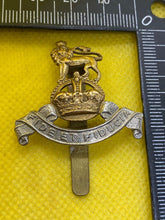 Load image into Gallery viewer, WW1 / WW2 British Army Pay Corps Brass &amp; WM Cap Badge.
