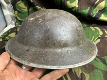 Lade das Bild in den Galerie-Viewer, British Army Mk2 Brodie Helmet - Original WW2 - South African Manufactured
