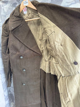 Charger l&#39;image dans la galerie, Genuine French Army Greatcoat - Ideal for WW2 US Army Reenactment
