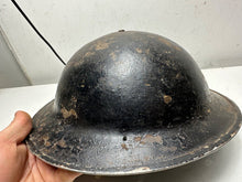 Charger l&#39;image dans la galerie, WW2 British / South African Army Mk2 Brodie Combat Helmet - Complete w/Liner
