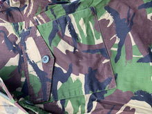 Charger l&#39;image dans la galerie, Genuine British Army DPM Woodland Combat Jacket - Size 160/104
