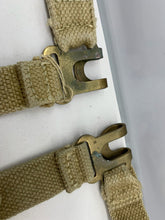 Charger l&#39;image dans la galerie, Original WW2 British Army 37 Pattern L Straps Pair - Wartime Dated
