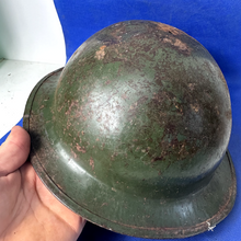 Charger l&#39;image dans la galerie, WW1 / WW2 British Army Mk1* - Original British Army Combat Helmet
