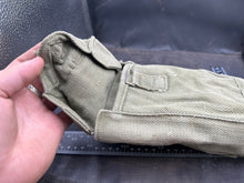 Charger l&#39;image dans la galerie, Original British Army 37 Pattern Bren Pouch - WW2 Pattern
