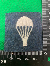 Load image into Gallery viewer, British Army Airborne Paratrooper Lightbulb Badge - Parachute Qualification
