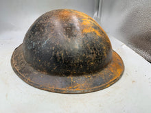 Load image into Gallery viewer, WW1 / WW2 British Army Mk1* - Original Army Combat Helmet
