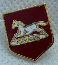 Charger l&#39;image dans la galerie, Yorkshire Regiment - NEW British Army Military Cap/Tie/Lapel Pin Badge #141
