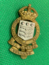 Load image into Gallery viewer, Original WW1 / WW2 British Army - Royal Corps of Ordnance Cap Badge
