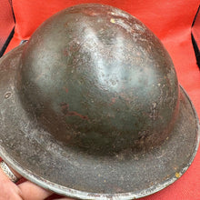 Lade das Bild in den Galerie-Viewer, Britischer Armee-Mk2-Brodie-Helm – Original aus dem 2. Weltkrieg – südafrikanische Herstellung 
