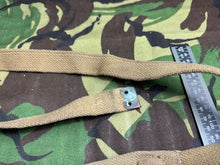 Charger l&#39;image dans la galerie, Original WW2 British Army 37 Pattern Shoulder Strap - Normal - Wartime Dated
