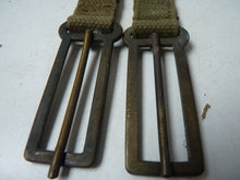 Charger l&#39;image dans la galerie, Original WW2 British Army 37 Pattern Webbing Brace Adaptor Pair - The Militaria Shop
