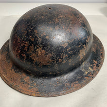 Load image into Gallery viewer, Original WW1 / WW2 British Mk1* Army Combat Helmet
