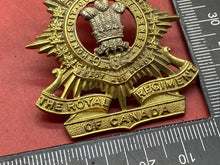Load image into Gallery viewer, British Army WW1 / WW2 The Royal Regiment of Canada Cap Badge - with Rear Lugs.
