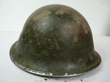 Lade das Bild in den Galerie-Viewer, Original Mk3 Schildkrötenhelm der kanadischen/britischen Armee aus dem 2. Weltkrieg mit hohen Nieten 
