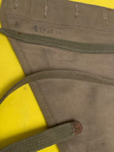 Charger l&#39;image dans la galerie, Original WW2 US Army M1928 Haversack Pack Tail - 1944 Dated
