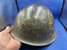 Charger l&#39;image dans la galerie, WW2 British / Canadian Army Mk3 Combat Turtle Helmet &amp; Liner - Camouflaged
