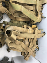 Charger l&#39;image dans la galerie, Original WW2 37 Pattern British Army Water Bottle Carrier Harness
