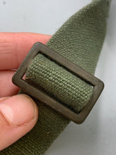 Charger l&#39;image dans la galerie, Original WW2 British Army 44 Pattern Shoulder Strap - 1945 Dated
