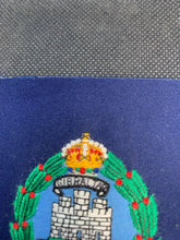 Lade das Bild in den Galerie-Viewer, British Army The Suffolk Regiment Embroidered Blazer Badge
