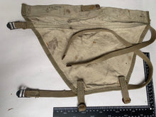 Lade das Bild in den Galerie-Viewer, Original WW2 US Army M1928 Haversack Pack Tail - 1942 Dated
