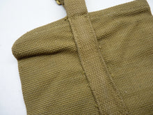 Charger l&#39;image dans la galerie, Original WW2 1942 Dated British Army 37 Pattern Water Bottle Carrier Harness
