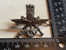Load image into Gallery viewer, White Metal British Army 1st Gurkha Light Infantry Regiment Cap/Collar Badge
