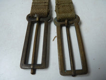 Charger l&#39;image dans la galerie, Original WW2 British Army 37 Pattern Webbing Brace Adaptor Pair - The Militaria Shop
