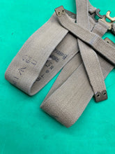 Charger l&#39;image dans la galerie, Original WW2 British Army 37 Pattern L Straps -  M.E.Co - 1941 Dated
