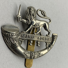 Load image into Gallery viewer, WW1 / WW2 British Army Herefordshire Light Infantry White Metal Cap Badge.
