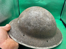 Charger l&#39;image dans la galerie, Original WW2 British Army (South African) Mk2 Brodie Combat Helmet
