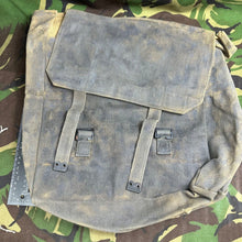Charger l&#39;image dans la galerie, British Army / RAF 37 Pattern Large Pack  - WW2 Pattern -Used Condition Original
