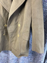 Charger l&#39;image dans la galerie, Original WW2 British Army Officers Private Purchase Jeep Greatcoat - 38&quot; Chest
