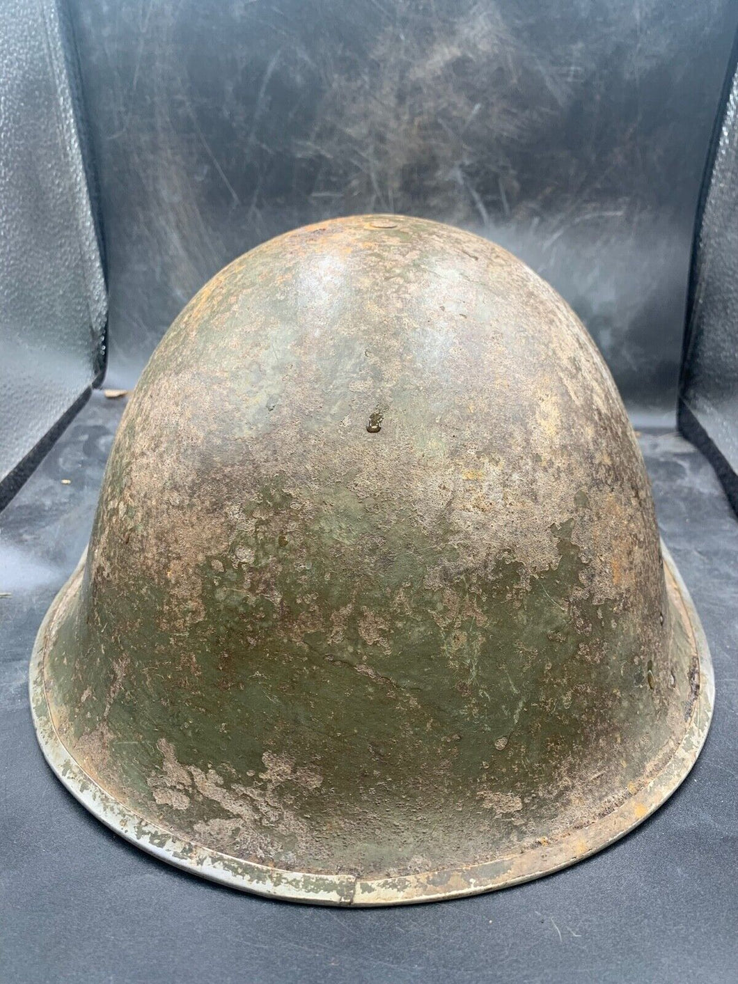 Original WW2 Canadian / British Army Mk3 High Rivet Turtle Helmet