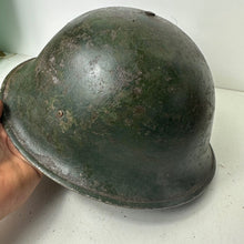 Charger l&#39;image dans la galerie, British / Canadian Army WW2 Mk3 Turtle Helmet - Original WW2 Helmet
