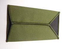 Lade das Bild in den Galerie-Viewer, OD Green Rank Slides / Epaulette Pair Genuine British Army - RHA Lance Corporal
