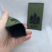 Charger l&#39;image dans la galerie, Cadet ACF OD Green Rank Slides / Epaulette Pair Genuine British Army - NEW
